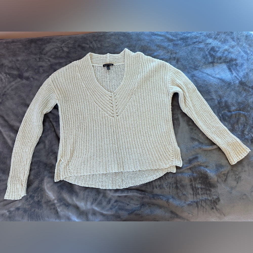 Eileen Fisher Women's Medium V-Neck Cream Sweater